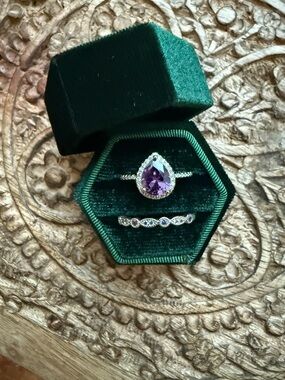 Beautiful pear shaped ring size 8